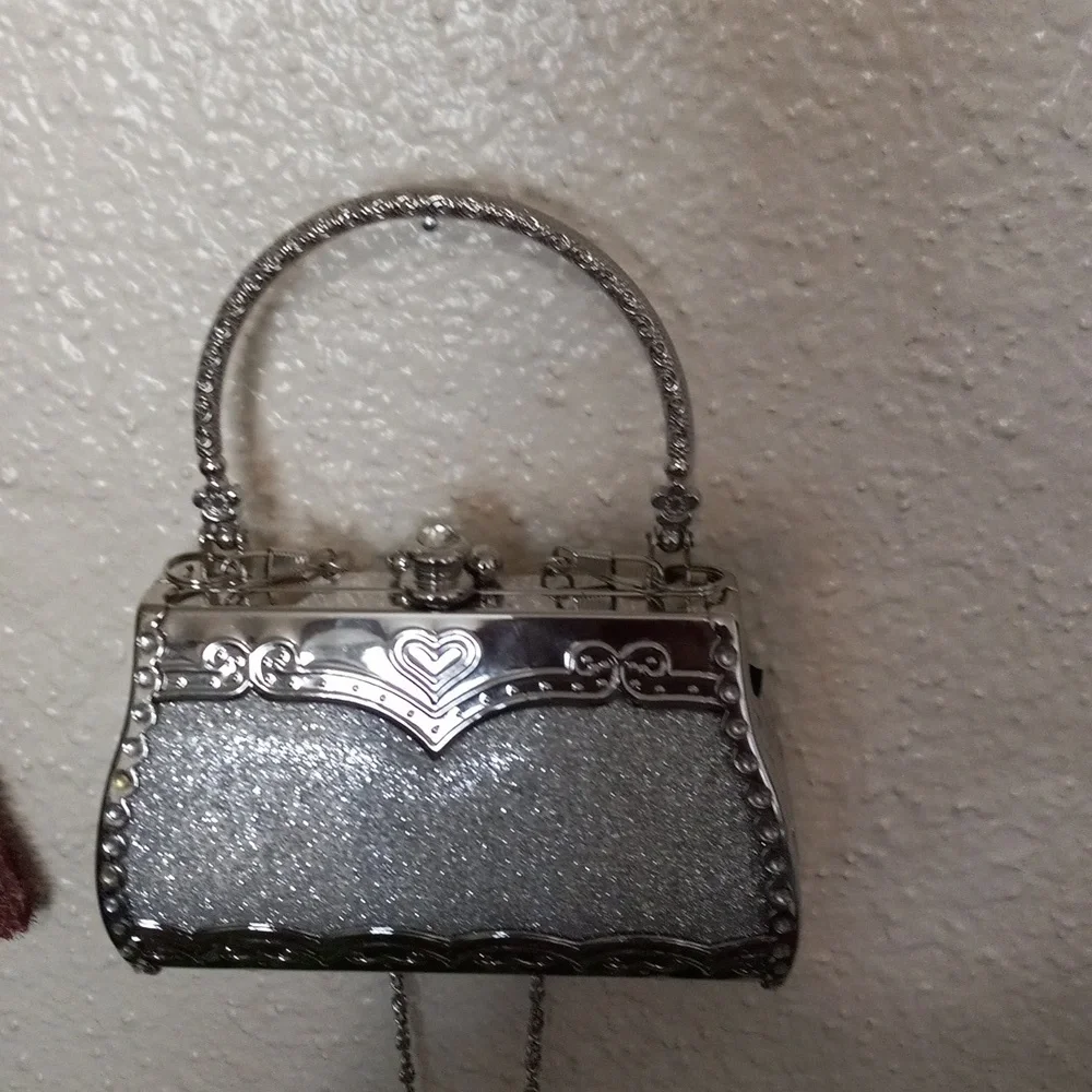 Manhattan Silver Sparkle handbag 24" chain - Picture 3 of 6
